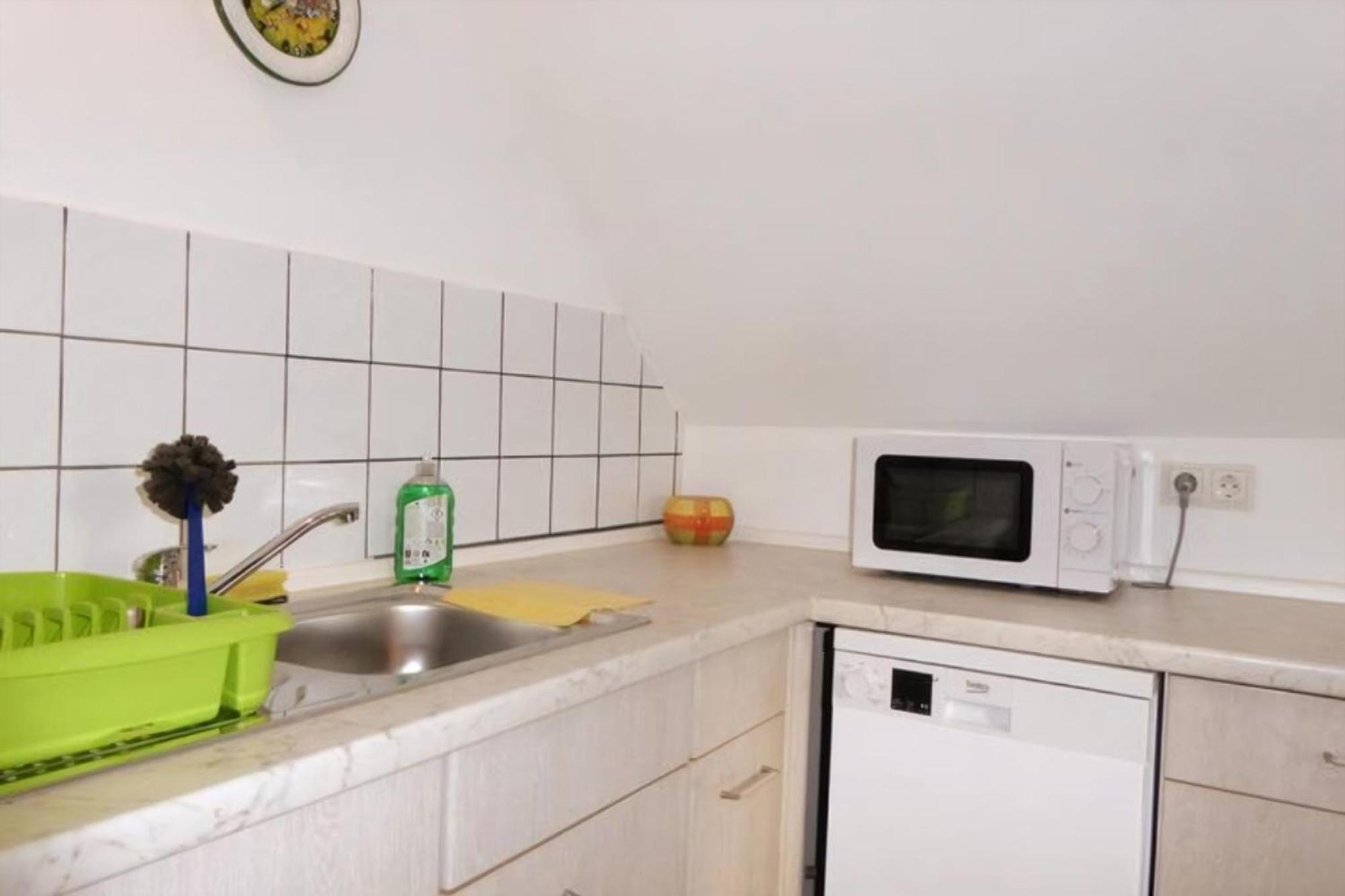 Wohung Mit Balkon Und Garten Nahe Stadtgrenze ブランケンフェルデ＝マーロウ エクステリア 写真
