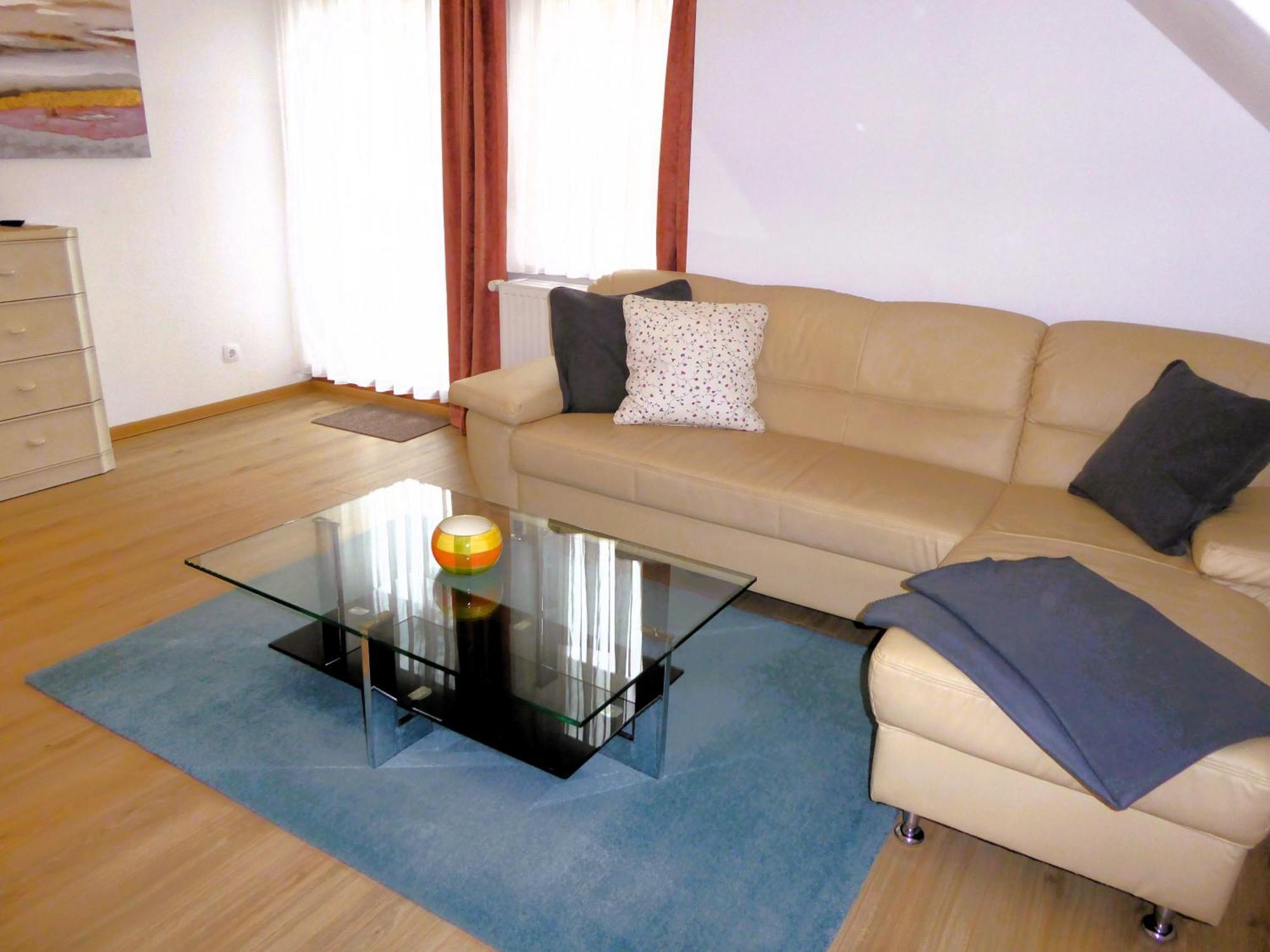 Wohung Mit Balkon Und Garten Nahe Stadtgrenze ブランケンフェルデ＝マーロウ エクステリア 写真