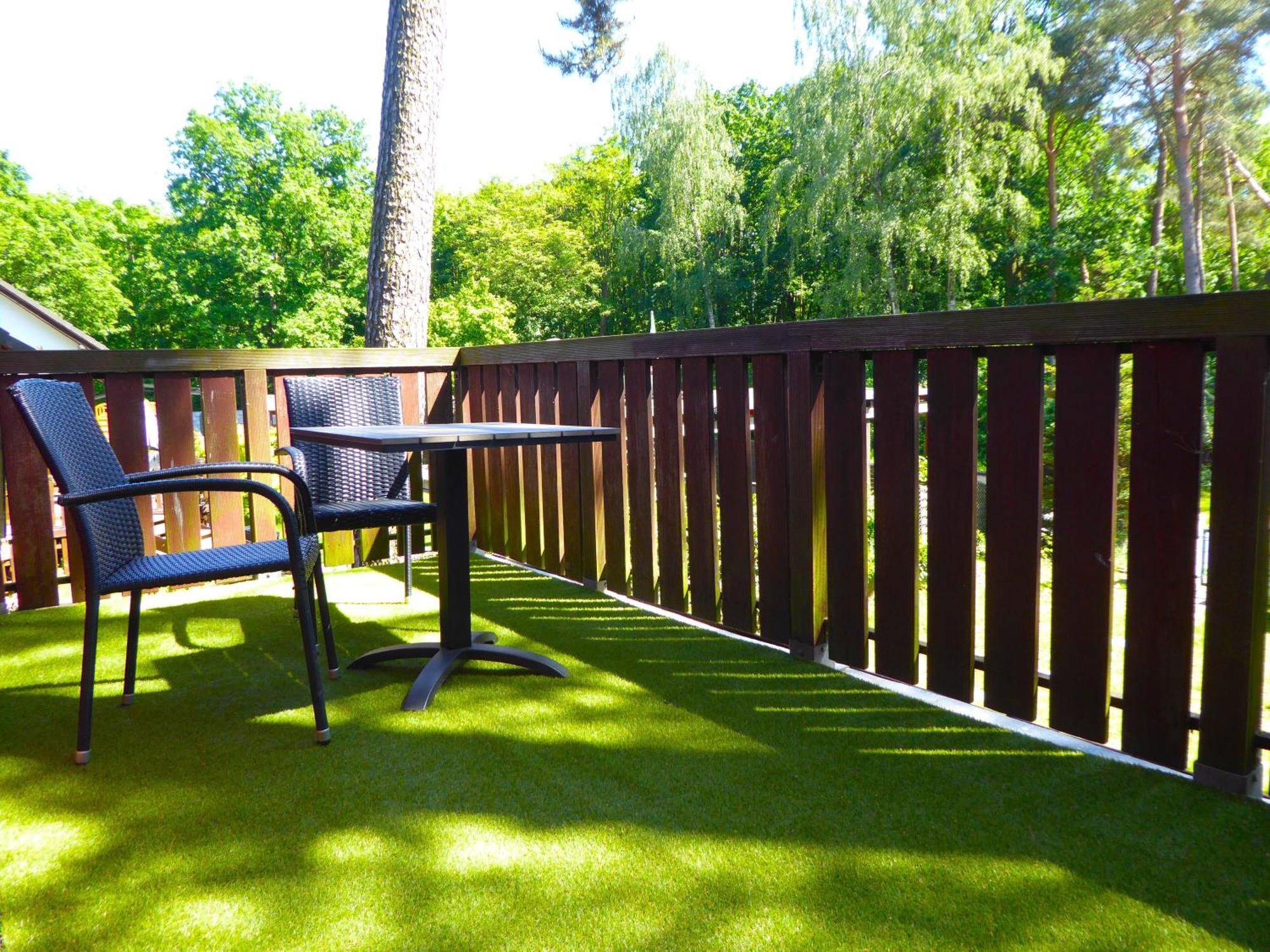 Wohung Mit Balkon Und Garten Nahe Stadtgrenze ブランケンフェルデ＝マーロウ エクステリア 写真